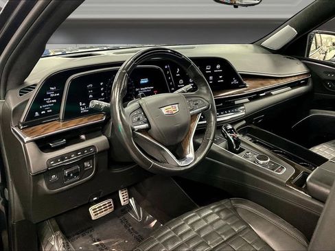 Used 2023 Cadillac Escalade ESV Premium Luxury Platinum w/ LPO, Floor Liner Package AWD/4WD image 17