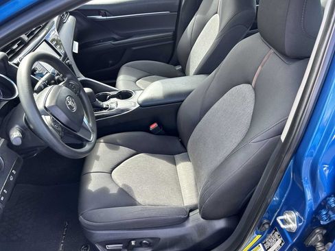 Used 2019 Toyota Camry LE FWD image 13