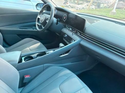 Used 2024 Hyundai Elantra SEL w/ Convenience Package FWD image 13