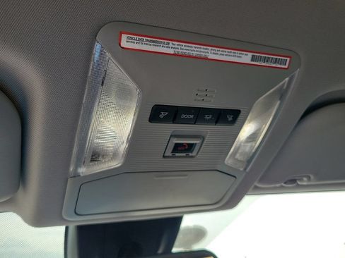 Used 2022 Toyota RAV4 LE FWD image 22