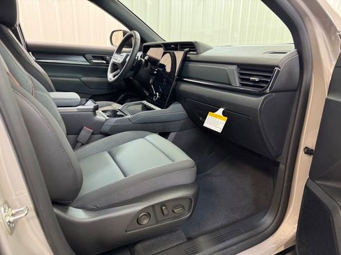 New 2026 GMC Terrain AT4 w/ Convenience Package III image 28