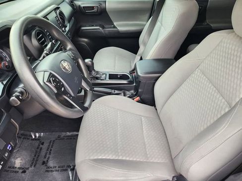 Used 2020 Toyota Tacoma SR w/ SR Convenience Package RWD image 4
