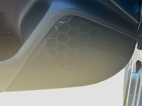 Used 2023 Subaru Crosstrek 2.0i Premium image 18