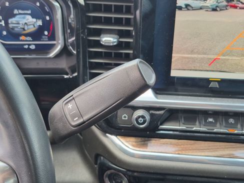 Used 2023 Chevrolet Silverado 1500 LT AWD/4WD image 31