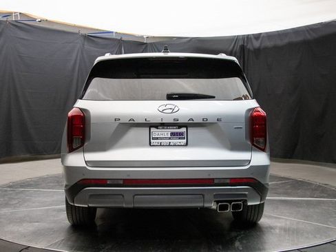 Used 2024 Hyundai Palisade SEL w/ Premium Package image 11