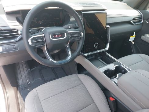 New 2025 GMC Acadia Elevation image 18