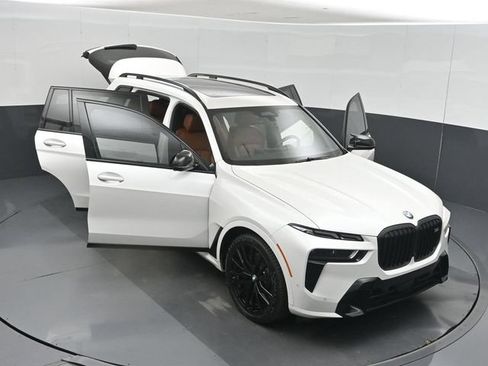 Used 2023 BMW X7 M60i w/ Executive Package AWD/4WD image 61