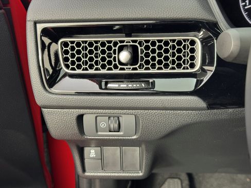 Used 2025 Honda Civic Sport image 16