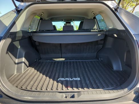 Used 2024 Toyota RAV4 XLE FWD image 9