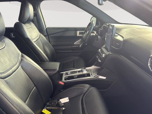 Used 2020 Ford Explorer ST w/ Premium Technology Package image 10