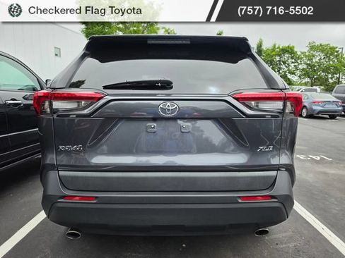 Used 2022 Toyota RAV4 XLE w/ Convenience Package FWD image 5
