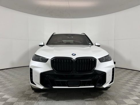 Used 2024 BMW X5 xDrive40i w/ M Sport Package image 2