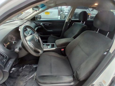 Used 2015 Nissan Altima 2.5 SV image 19