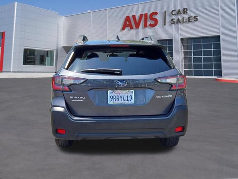 Used 2025 Subaru Outback Premium AWD/4WD image 7