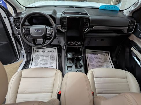 Used 2024 Ford Ranger Lariat w/ Trailer Tow Package image 12