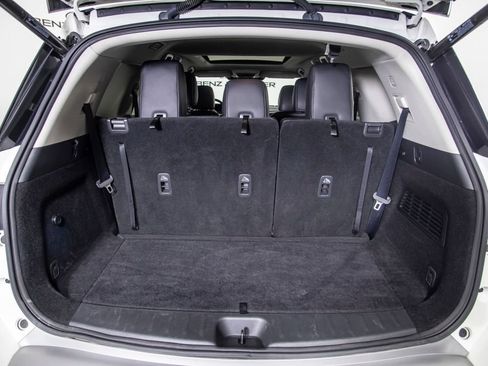 Used 2023 Nissan Pathfinder SL w/ SL Premium Package FWD image 8