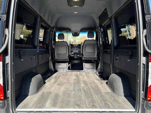 Used 2023 Mercedes-Benz Sprinter 2500 image 49
