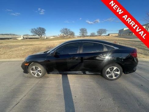 Used 2019 Honda Civic LX image 8