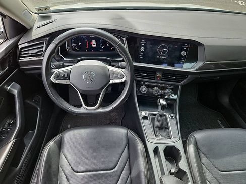 Certified 2023 Volkswagen Jetta SEL FWD image 11