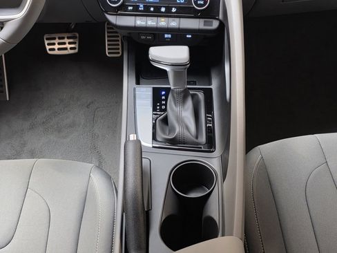 New 2026 Hyundai Elantra Sport image 22