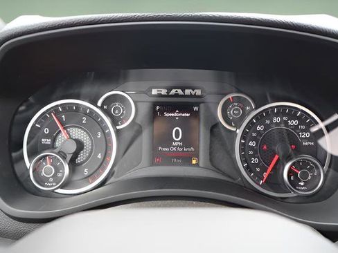 New 2026 RAM 2500 Big Horn AWD/4WD image 19