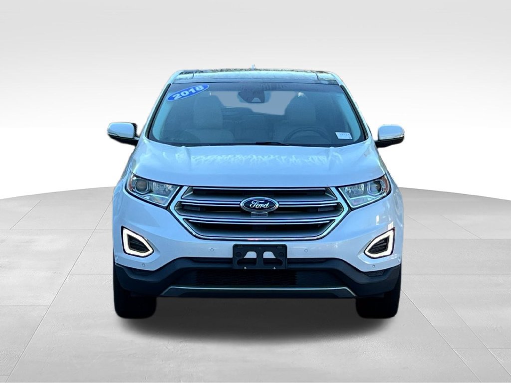 Used 2018 Ford Edge Titanium w/ Equipment Group 302A FWD image 2