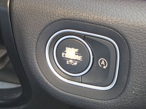 Used 2020 Mercedes-Benz GLE 350 4MATIC w/ Premium Package image 21