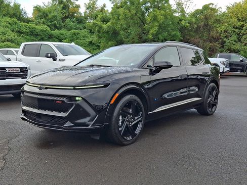Certified 2024 Chevrolet Equinox EV RS FWD image 3