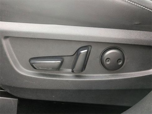 Used 2019 INFINITI QX50 Luxe image 13