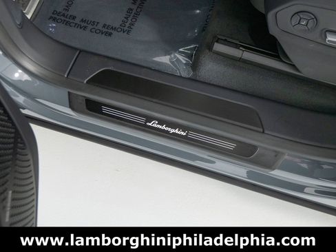 Used 2024 Lamborghini Urus S image 15