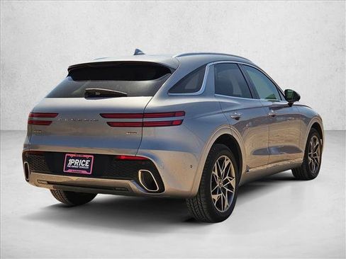 Used 2023 Genesis GV70 2.5T w/ Advanced Package AWD/4WD image 5