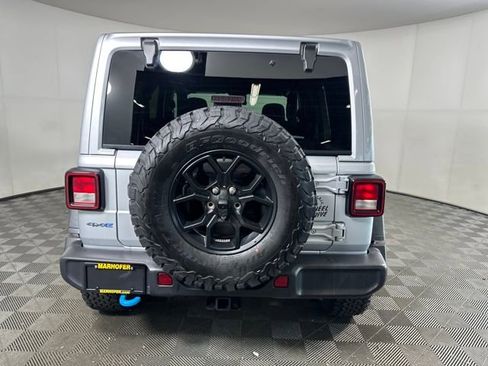 Used 2024 Jeep Wrangler Unlimited image 4