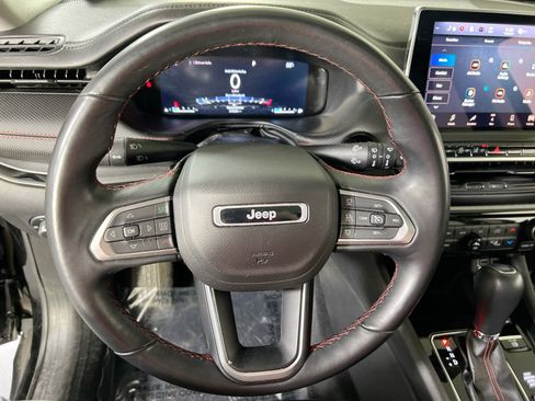 Used 2022 Jeep Compass Trailhawk w/ Trailhawk Elite Group AWD/4WD image 11