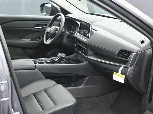 New 2026 Nissan Rogue SV image 6