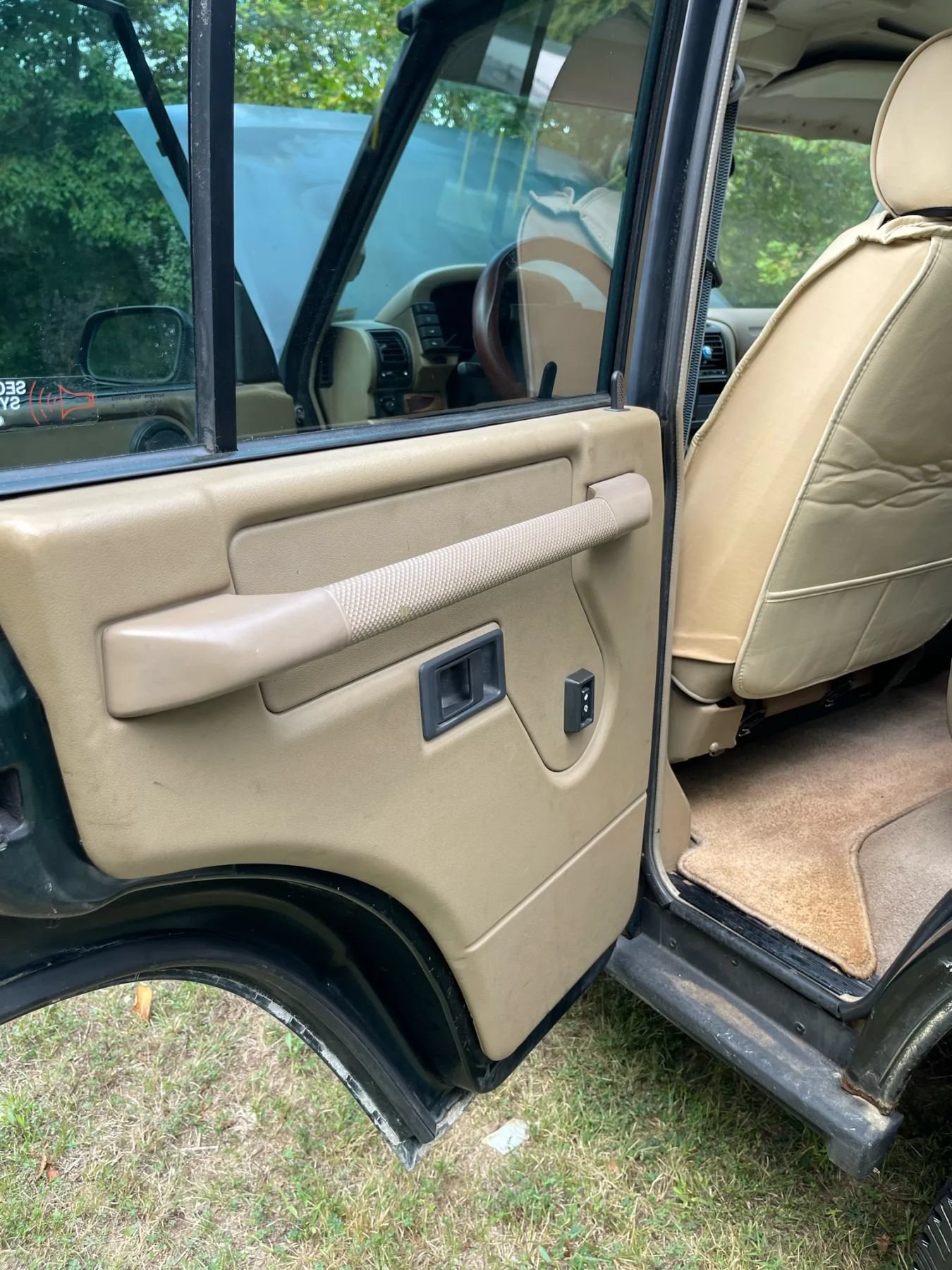 Used 1999 Land Rover Discovery SD AWD/4WD image 19