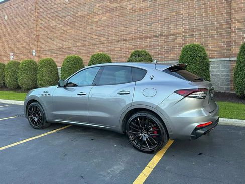 Used 2022 Maserati Levante Modena AWD/4WD image 4