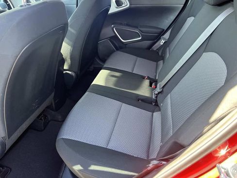 Used 2022 Kia Soul LX FWD image 12