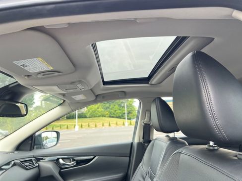 Used 2022 Nissan Rogue Sport SL w/ Premium Package image 27