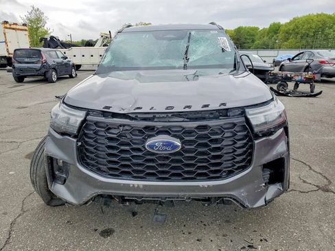 Used 2025 Ford Explorer ST-Line w/ ST-Line Street Pack AWD/4WD image 5