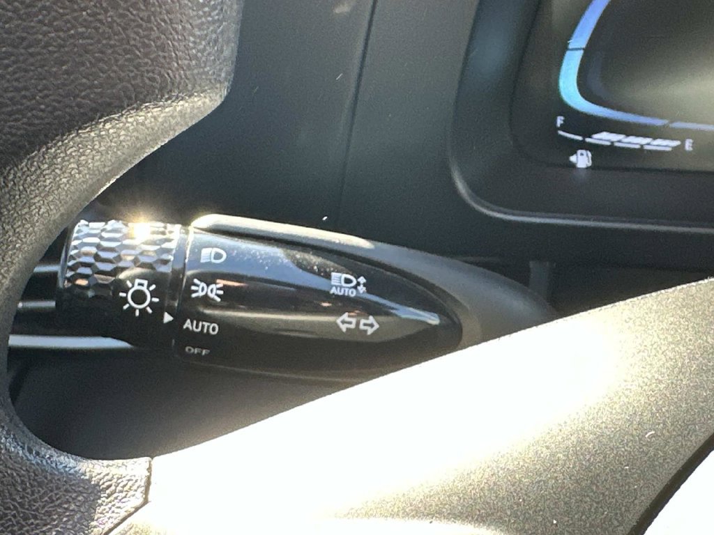 Used 2025 Hyundai Elantra Hybrid FWD image 25