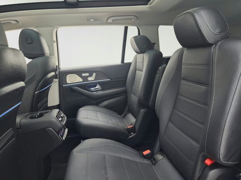 Certified 2024 Mercedes-Benz GLS 580 4MATIC image 23