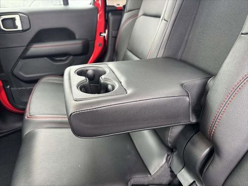 Used 2022 Jeep Gladiator Rubicon w/ Cold Weather Group image 10