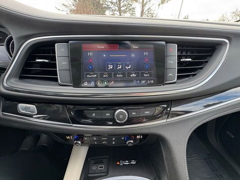 Used 2023 Buick Enclave Essence w/ Experience Buick Package image 20