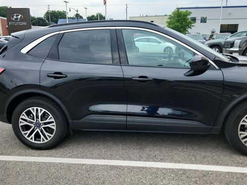 Used 2021 Ford Escape SEL w/ Technology Package AWD/4WD image 3