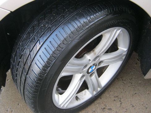 Used 2013 BMW 328i xDrive Sedan AWD/4WD image 16