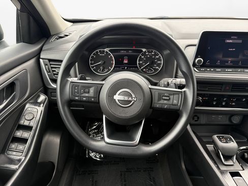 Used 2024 Nissan Rogue S FWD image 14