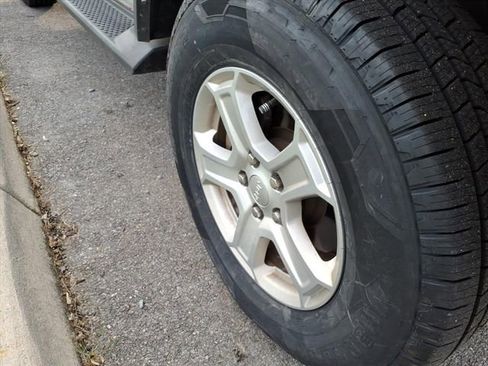 Used 2022 Jeep Wrangler Unlimited Sport S image 4