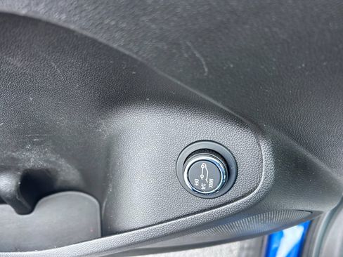 Used 2023 Chevrolet TrailBlazer LT w/ Sun and Liftgate Package image 22