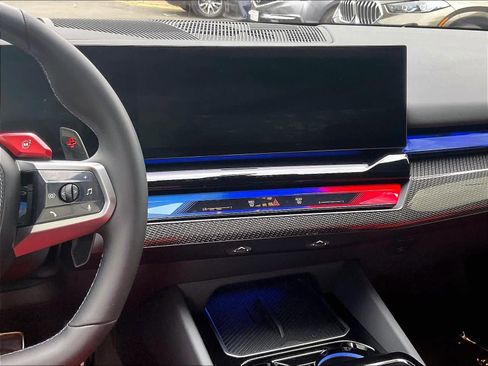 Used 2025 BMW M5 w/ Carbon Package image 8