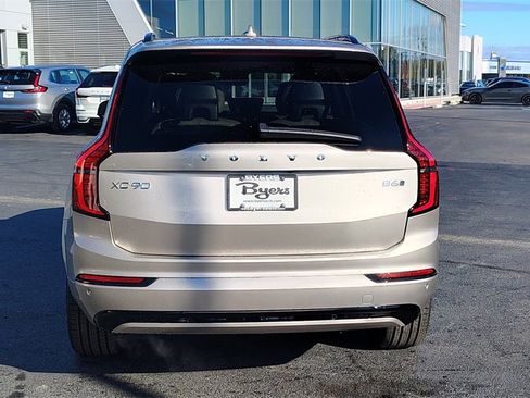 New 2026 Volvo XC90 B6 Ultra image 37